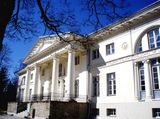 Saku Manor
